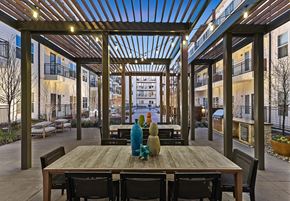 Dallas apartment for rent - West Love   Courtyard