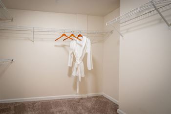 Walk-in & oversized closets