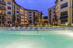 Atlanta apartment for rent - Cool Blue Swimming Pool at Bell Buckhead West, Atlanta