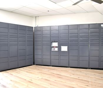 Amazon hub lockers
