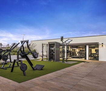 State-of-the-art indoor/outdoor fitness center with 40-yard dash