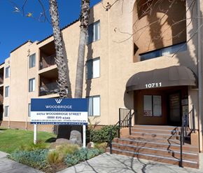 Toluca Lake apartment for rent - The front of a building with the name Woodbridge on it.