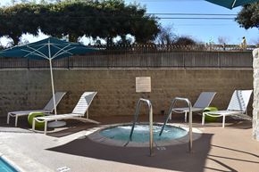 Encino apartment for rent - Hot tub at Encino Palms Apartments, California