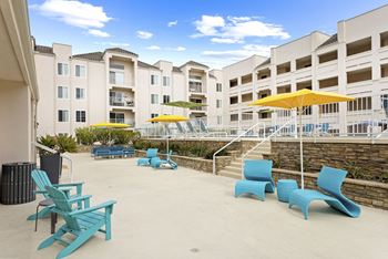 Outdoor lounge