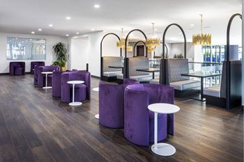 Collective co-working space & private conference rooms
