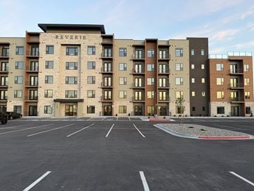 Idaho Falls apartment for rent - The Reverie at Taylors Crossing