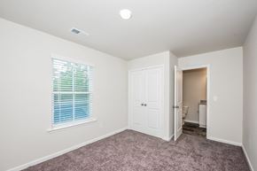 Columbia townhouse for rent - 300 High Grove Way