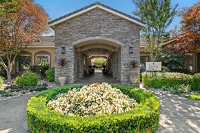 Rohnert Park apartment for rent - Mountain Shadows Apartments - Main entryway