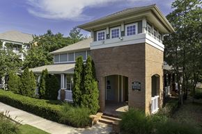 Memphis apartment for rent - A small house with a sign that says "Bella Vista" on it.