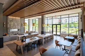 Tysons apartment for rent - Resident clubhouse social area - Brentford at the Mile