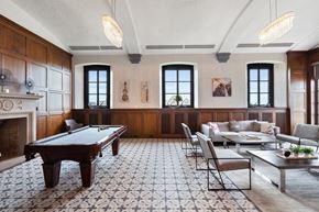 Philadelphia apartment for rent - The Broderick billiards table