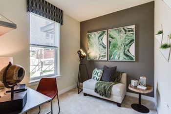 Urban green - oversized windows