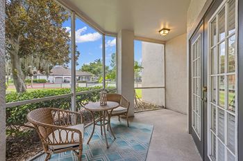 Large screened patios/balconies