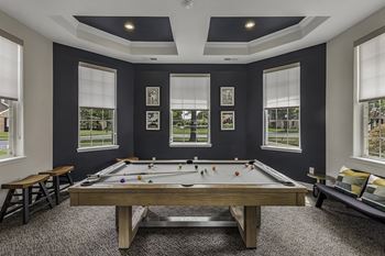 Recreation room with billiards