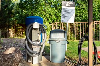 On-site car care center with vacuum