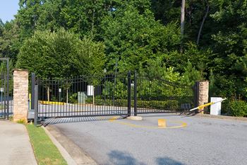 The oaks at johns creek gated community