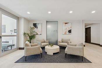 Resident lounge with library, starbucks and wi-fi