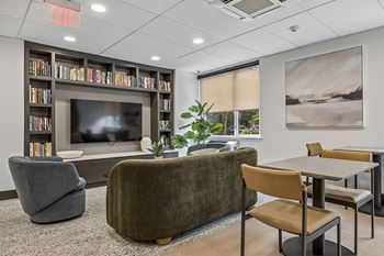 Resident lounge with library, starbucks and wi-fi