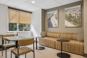 Resident lounge with library, starbucks and wi-fi