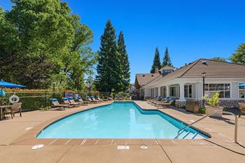 Complimentary wi-fi access at the pool and in the clubhouse