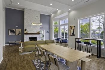 Clubhouse with business center with wi-fi, computers and printer