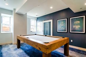 Minneapolis apartment for rent - Billiards table - Eitel Apartments