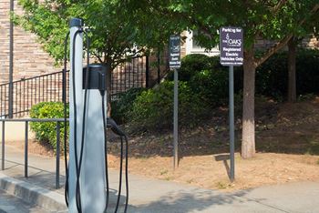 The oaks at johns creek electric car charging station