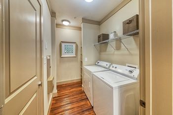 The oaks at johns creek washer and dryer
