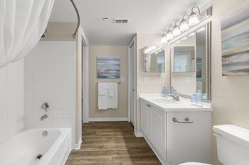 Vinyl plank flooring*