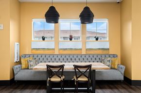 Kansas City apartment for rent - The Haven at Shoal Creek - Social area