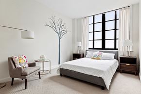 Philadelphia apartment for rent - The Broderick large windows