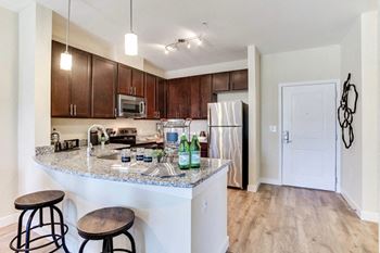 Urban green - stylish granite countertops