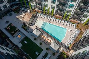 Gaithersburg apartment for rent - Resort-style swimming pool - Rockwell at Crown