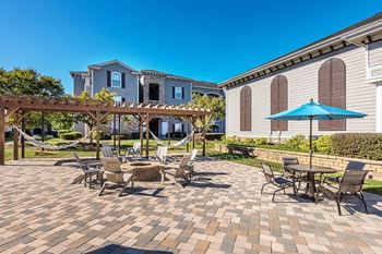 Outdoor lounge