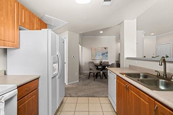 Barton vineyard apartments - side-by-side refrigerator with in-door ice and water