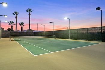 Barton vineyard apartments - tennis court