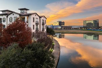 Pristine views of lake carolyn and las colinas skyline