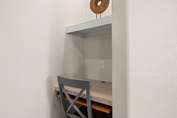 Barton vineyard apartments - built-in computer desks