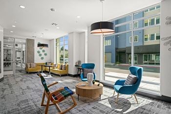 Leasing lobby