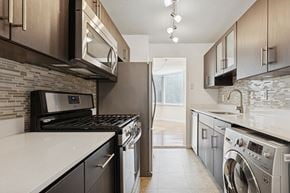 Philadelphia apartment for rent - Chestnut cabinetry - Hill House at Chestnut HIll
