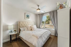 Tomball apartment for rent - Wood-style flooring - Everlee