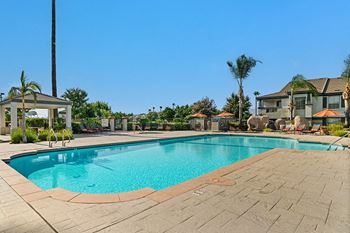 Barton vineyard apartments - 2 resort-style pools and spas