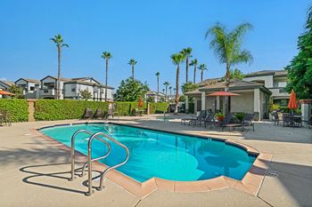 Barton vineyard apartments - 2 resort-style pools and spas