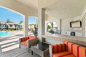 Barton vineyard apartments - poolside cabana