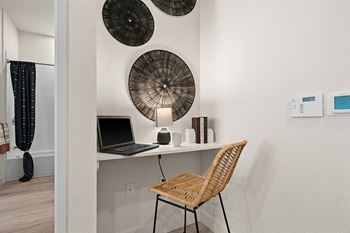 Built-in desk*