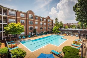 Nashville apartment for rent - Hayes House resort-style pool area