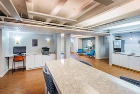 Nashville apartment for rent - Hayes House business center