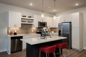 Large single bay stainless steel sinks with hand pull-out faucet