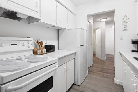 Floor plan for 1 bed, 1 bath, 645 sqft
