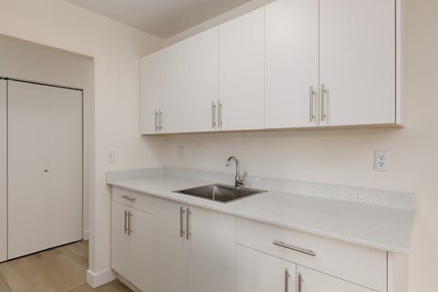 Floor plan for 1 bed, 1 bath, 750 sqft